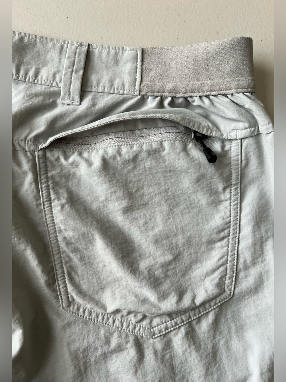 Simms Superlight Fishing Hiking Shorts Men’s 34 Oyster Gray UPF 50 - Picture 13 of 14